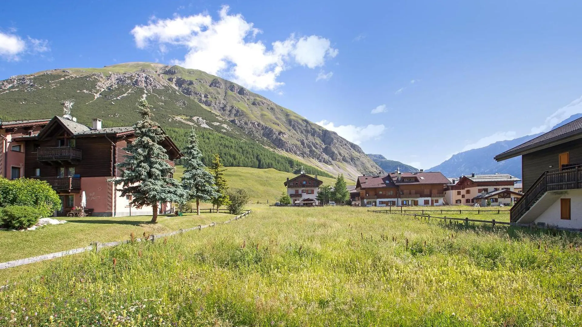 Appartamenti Lorenza 2 Baite Giotto Livigno Apartment